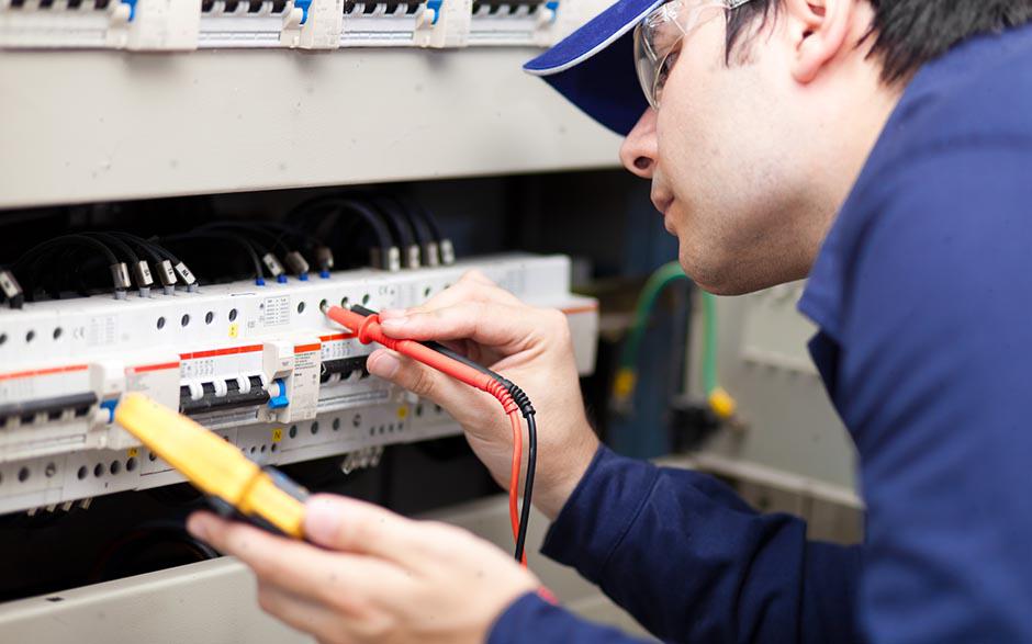 technicien électricien Compiègne